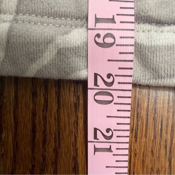 Sweaty Betty Essential Animal Print Hoodie Gray Size Medium - Picture 8 of 10